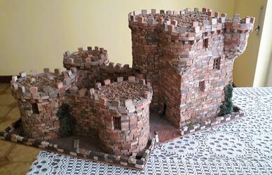 Castello Fortezza realizz. artigianalmente