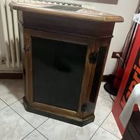 Mobile ad angolo vintage