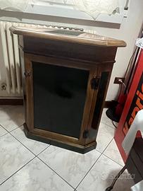 Mobile ad angolo vintage