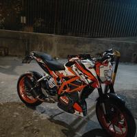 KTM 390 Duke