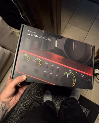 Focusrite Scarlett 2i2 Studio