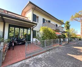 VILLA A SCHIERA A CESENATICO