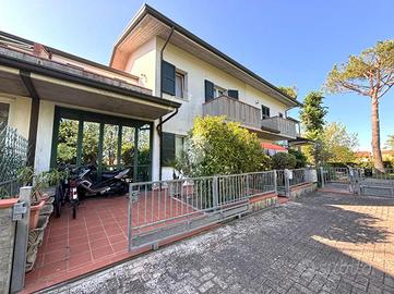 VILLA A SCHIERA A CESENATICO