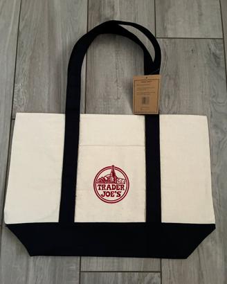 Iconica borsa in tela (canvas) di Trader Joe’s