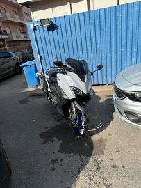 Tmax 560 2021 icon grey