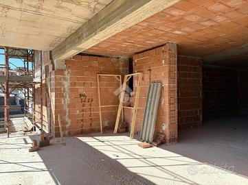 4 LOCALI A FONTE NUOVA