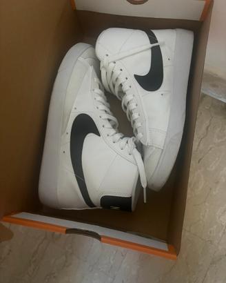 3 Paia Nike Jordan+Blazer38/38,5 blocco 140€