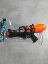 fucile spara acqua giocattolo