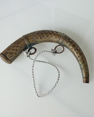 corno antico ottone