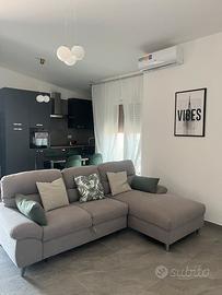 Appartamento Nuovo a 500m dal Mare/4 ospiti