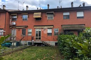 VILLA A SCHIERA A CORIANO