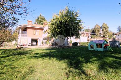 VILLA SINGOLA A CERESOLE ALBA