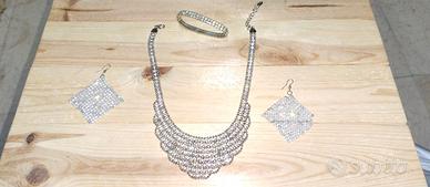 Collezione bijoux etnico/ glamour con borsa