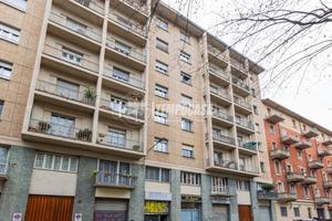 LOCALE COMMERCIALE POSSIBILITA' CAMBIO DI DESTINAZ