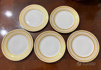 Piatti in porcellana