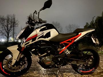 KTM DUKE