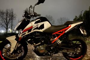 KTM DUKE