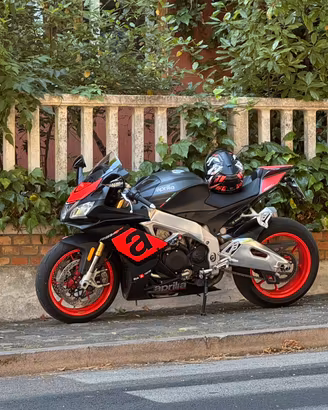 Aprilia RSV4 RR