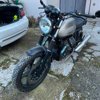 Moto Guzzi V7 ii stone