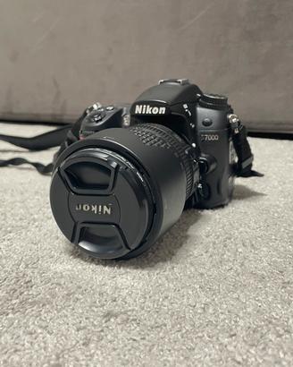 Nikon D7000 + AF-S NIKKOR 18-105mm