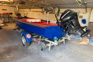 Boston whaler 13' bassboat