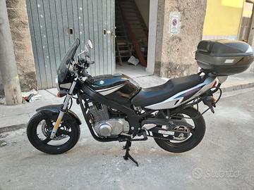Suzuki gs 500