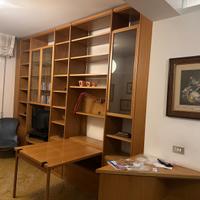 Parete attrezzata e mobiletto