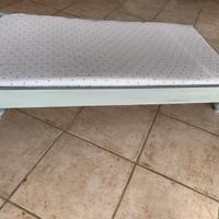 Lettino bimbi artigianale in legno massello