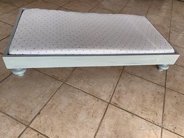 Lettino bimbi artigianale in legno massello