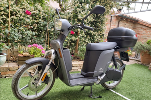 Scooter elettrico Askoll ES3