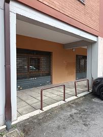 Negozio Via Adige Latina