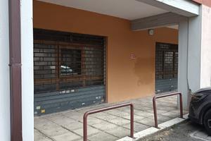 Negozio Via Adige Latina