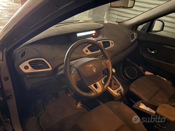 Renault  scenic 1.5dci 7 posti