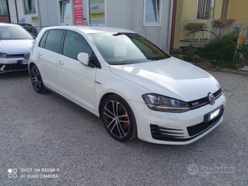 Volkswagen Golf 7 GTD 2.0 TDI DSG 5p. BlueMotion 1