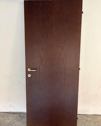 Porta interna piccola