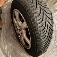 4 gomme estive con cerchi in lega