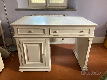 Scrivania stile country shabby chic