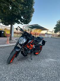 KTM duke 125