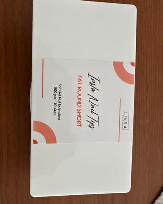 Unghie finte trasparenti