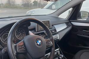 RIVENDITORE: BMW 218D GRIGIA