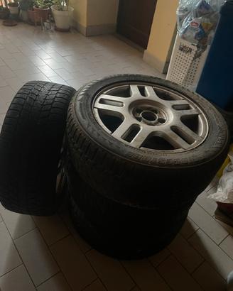 4 Ruote Complete Bridgestone 205/55 R16 con Cerchi