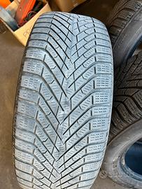 Pneumatici Pirelli Winter Scorpion 235/50 R19