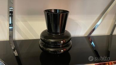 Vaso in vetro nero lucido – design geometrico mode
