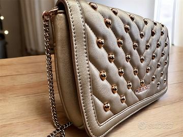 Pochette Love Moschino color oro
