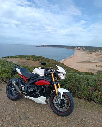 Triumph speed triple 1050 R