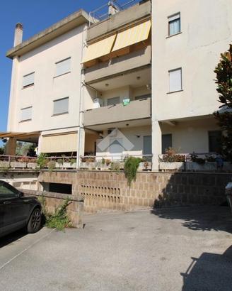 3 LOCALI A MONTOPOLI DI SABINA