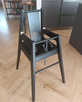 Seggiolone Ikea in legno nero con vassoio bianco