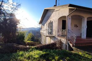 CASA SEMINDIPENDENTE A SOGLIANO AL RUBICONE