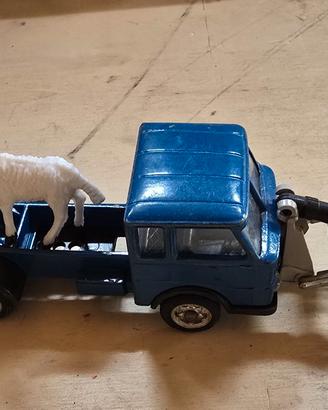 modello auto  Lancia Esadelta con spianatore,