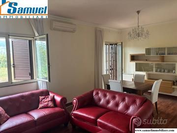 Riposto, appartamento con garage (CT)